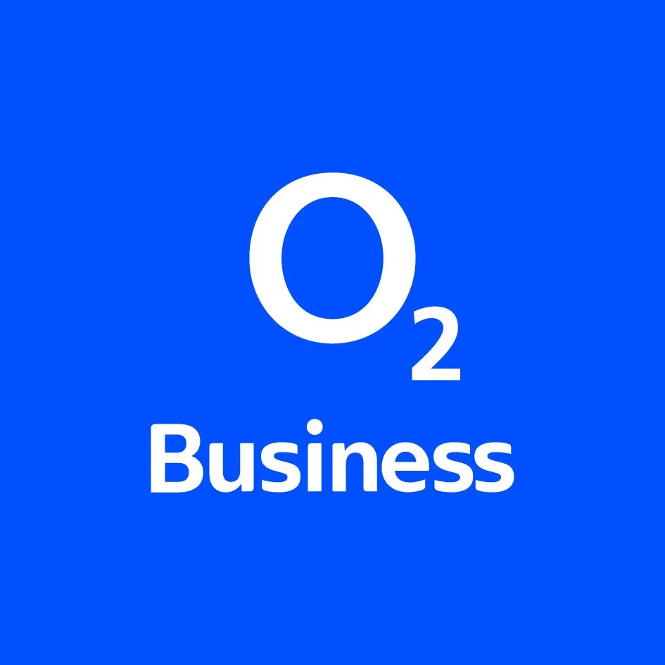 O2_business_Vertical_RGB_White